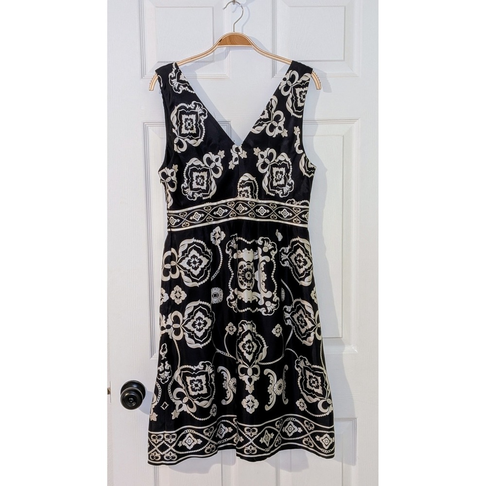 White House Black Market‎ Silk Dress Sleeveless V-Neck Patterned Size 10